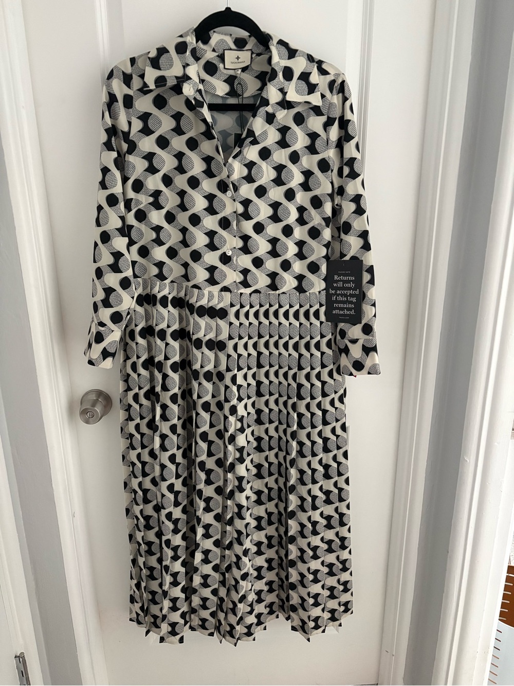 Tuckernuck Black & White Geometric Long-Sleeve Shirt Dress